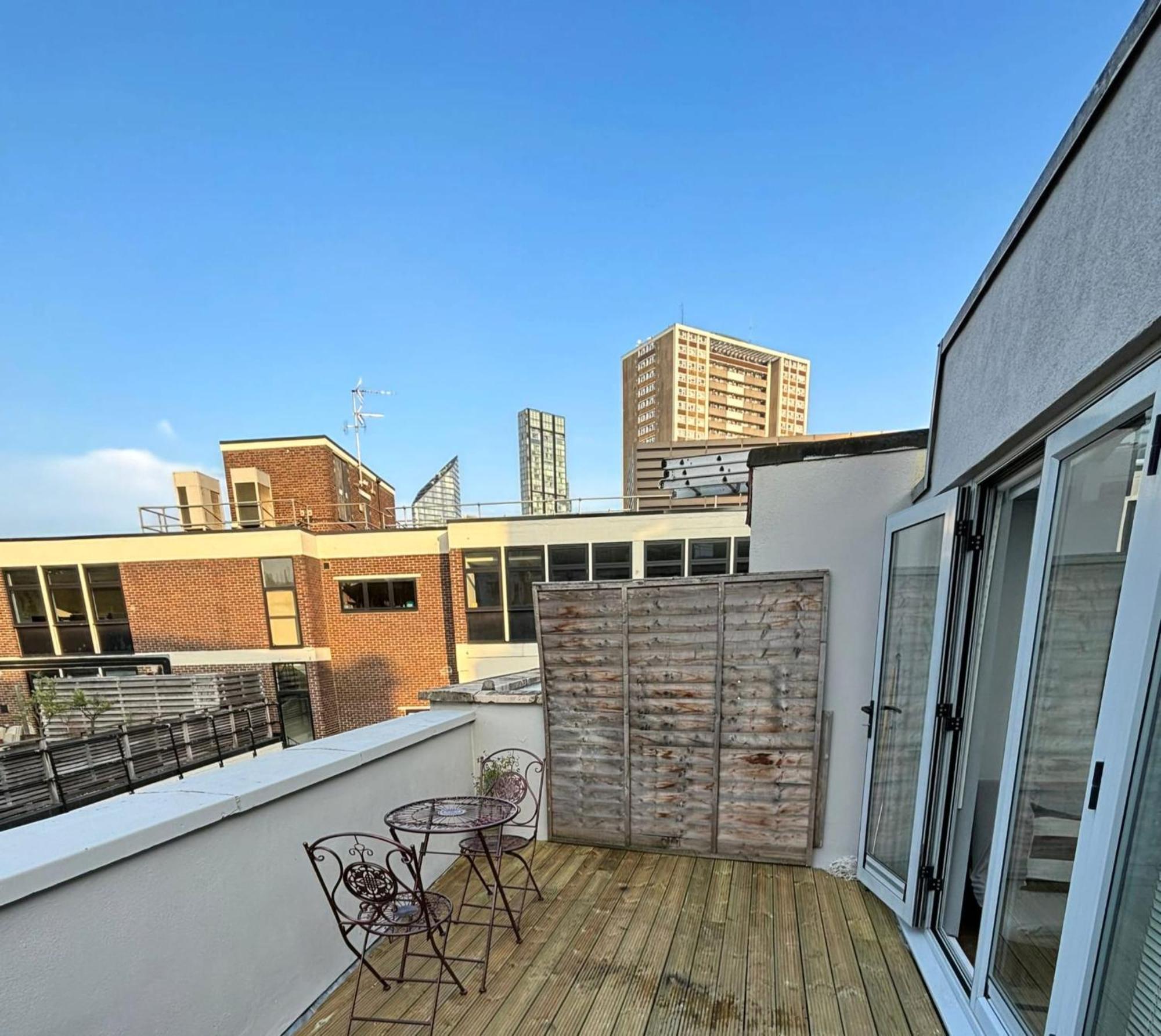 Top Floor Delightful Flat Londra
